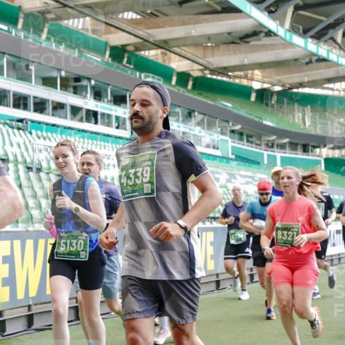 13.09.2026 - 21. swb-Marathon Bremen Michael Burmester http://msf.ph/oto/10418323 13.09.2026 13:20:33 Laufen im Stadion 333, 464, 512, 620, 704, 782, 938, 1066, 1129, 1156, 1158, 1316, 1409, 1439, 1446, 1676, 1697, 1756, 1808, 1815, 1846, 1916, 2010, 2028, 2064, 2139, 2201, 2240, 2258, 2278, 2315, 2349, 2394, 2395, 2414, 2417, 2437, 2501, 2519, 2533, 2588, 2626, 2689, 2694, 2695, 2702, 2703, 2722, 2736, 2756, 2793, 2843, 2886, 2983, 3004, 3010, 3017, 3018, 3031, 3035, 3036, 3037, 3046, 3059, 3070, 3074, 3102, 3116, 3139, 3144, 3189, 3243, 3263, 3264, 3310, 3315 meine-sportfotos.de