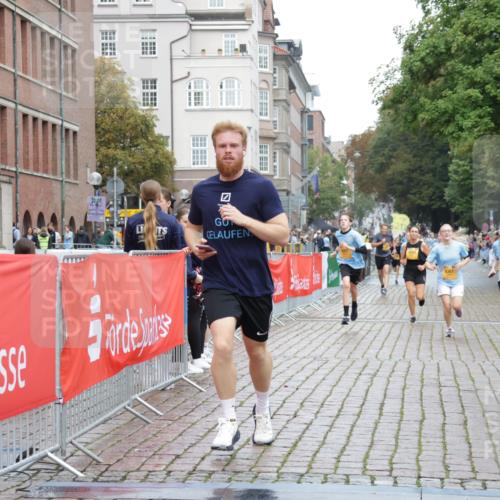 13.09.2026 - Kiel Lauf Yannick Fuchs http://msf.ph/oto/10418338 13.09.2026 09:39:44 Ziel 2510, 4090, 4605, 4862, 8620, 9351, 9367, 9444, 9782, 10303, 10769, 12172, 3522, 4104, 5272, 5398, 5869, 7216, 7431, 8591, 8807, 9351, 12496, 12682, 12833, 2123, 3416, 5946, 6209, 10031, 11034, 20, 1702, 1927, 12496 meine-sportfotos.de