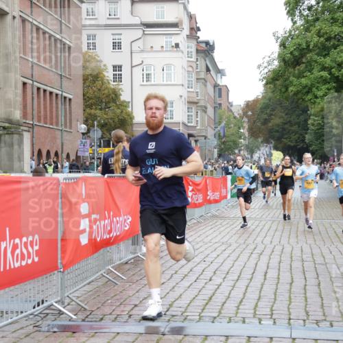 13.09.2026 - Kiel Lauf Yannick Fuchs http://msf.ph/oto/10418346 13.09.2026 09:39:44 Ziel 2510, 4090, 4605, 4862, 8620, 9351, 9367, 9444, 9782, 10303, 10769, 12172, 3522, 4104, 5272, 5398, 5869, 7216, 7431, 8591, 8807, 9351, 12496, 12682, 12833, 2123, 3416, 5946, 6209, 10031, 11034, 20, 1702, 1927, 12496 meine-sportfotos.de