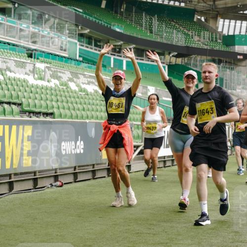 13.09.2026 - 21. swb-Marathon Bremen Michael Burmester http://msf.ph/oto/10418350 13.09.2026 10:43:07 Laufen im Stadion 10002, 10004, 10005, 10148, 10271, 10303, 10325, 10330, 10335, 10361, 10362, 10395, 10396, 10402, 10422, 10459, 10461, 10462, 10474, 10490, 10491, 10513, 10519, 10546, 10557, 10572, 10605, 10606, 10665, 10752, 10773, 10784, 10805, 10854, 10880, 10889, 10899, 10900, 10909, 10963, 10977, 11026, 11027, 11041, 11078, 11084, 11085, 11090, 11097, 11098, 11140, 11173, 11192, 11217, 11264, 11274, 11333, 11337, 11448, 11456, 11461, 11482 meine-sportfotos.de