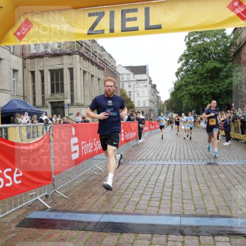 13.09.2026 - Kiel Lauf Yannick Fuchs http://msf.ph/oto/10418389 13.09.2026 09:39:46 Ziel 2510, 4090, 4605, 4862, 8620, 9367, 9782, 10303, 10769, 12172, 3522, 4104, 5272, 5398, 5869, 7216, 7431, 8591, 8807, 9351, 9444, 12682, 12833, 1120, 2123, 3416, 5946, 6209, 10031, 11034, 20, 1927, 5869, 7431, 12496, 12682 meine-sportfotos.de