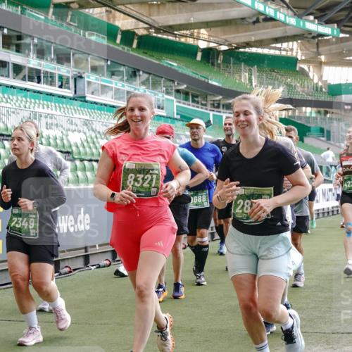 13.09.2026 - 21. swb-Marathon Bremen Michael Burmester http://msf.ph/oto/10418391 13.09.2026 13:20:34 Laufen im Stadion 333, 464, 512, 620, 704, 782, 938, 1066, 1129, 1156, 1158, 1316, 1409, 1439, 1446, 1676, 1697, 1756, 1808, 1815, 1846, 1916, 2010, 2028, 2064, 2139, 2201, 2240, 2258, 2278, 2315, 2349, 2394, 2395, 2414, 2417, 2437, 2501, 2519, 2533, 2551, 2588, 2626, 2689, 2694, 2695, 2702, 2703, 2722, 2736, 2756, 2793, 2843, 2886, 2983, 3004, 3010, 3017, 3018, 3031, 3035, 3036, 3037, 3046, 3059, 3070, 3074, 3102, 3116, 3139, 3144, 3189, 3243, 3263, 3264, 3310, 3315 meine-sportfotos.de