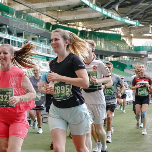 13.09.2026 - 21. swb-Marathon Bremen Michael Burmester http://msf.ph/oto/10418419 13.09.2026 13:20:34 Laufen im Stadion 333, 464, 512, 620, 704, 782, 938, 1066, 1129, 1156, 1158, 1316, 1409, 1439, 1446, 1676, 1697, 1756, 1808, 1815, 1846, 1916, 2010, 2028, 2064, 2139, 2201, 2240, 2258, 2278, 2315, 2349, 2394, 2395, 2414, 2417, 2437, 2501, 2519, 2533, 2551, 2588, 2626, 2689, 2694, 2695, 2702, 2703, 2722, 2736, 2756, 2793, 2843, 2886, 2983, 3004, 3010, 3017, 3018, 3031, 3035, 3036, 3037, 3046, 3059, 3070, 3074, 3102, 3116, 3139, 3144, 3189, 3243, 3263, 3264, 3310, 3315 meine-sportfotos.de