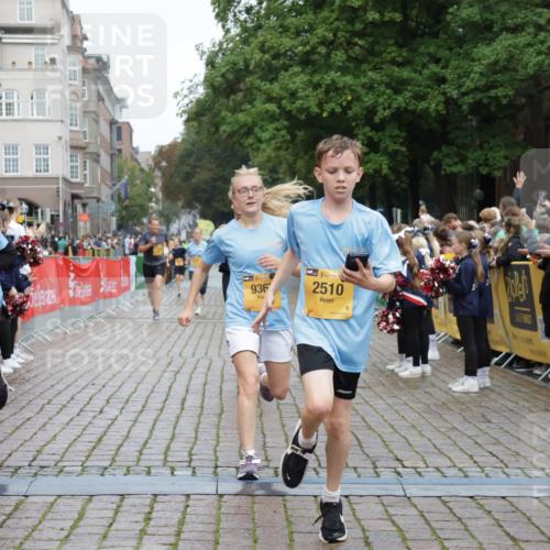 13.09.2026 - Kiel Lauf Yannick Fuchs http://msf.ph/oto/10418424 13.09.2026 09:39:48 Ziel 2510, 4090, 4605, 4862, 8620, 9367, 9782, 10031, 10303, 10769, 11034, 12172, 3522, 4104, 5272, 5398, 5869, 7216, 7431, 8591, 8807, 9351, 9444, 10303, 12682, 12833, 1120, 2123, 3416, 5081, 5946, 6209, 20, 5272, 5398, 5869, 7431, 12496, 12682 meine-sportfotos.de