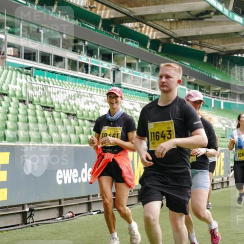 13.09.2026 - 21. swb-Marathon Bremen Michael Burmester http://msf.ph/oto/10418428 13.09.2026 10:43:10 Laufen im Stadion 10002, 10004, 10005, 10148, 10271, 10303, 10325, 10330, 10335, 10361, 10362, 10395, 10396, 10402, 10459, 10461, 10462, 10474, 10490, 10491, 10513, 10519, 10546, 10557, 10572, 10605, 10606, 10665, 10752, 10773, 10784, 10805, 10854, 10880, 10882, 10899, 10900, 10909, 10963, 10977, 11026, 11027, 11041, 11078, 11084, 11085, 11090, 11097, 11098, 11140, 11173, 11192, 11217, 11264, 11274, 11333, 11337, 11448, 11456, 11461, 11482 meine-sportfotos.de
