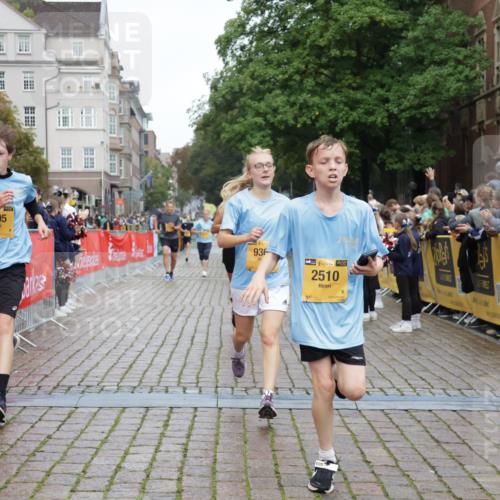 13.09.2026 - Kiel Lauf Yannick Fuchs http://msf.ph/oto/10418433 13.09.2026 09:39:49 Ziel 2123, 2510, 4090, 4605, 4862, 8620, 9367, 9782, 10031, 10769, 11034, 12172, 3522, 4104, 5272, 5398, 5869, 7216, 7431, 8591, 8807, 9351, 9444, 10303, 12833, 1120, 3416, 5081, 5946, 6209, 12715, 20, 5272, 5398, 5869, 7431, 12496, 12682, 12833 meine-sportfotos.de