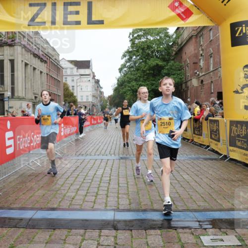 13.09.2026 - Kiel Lauf Yannick Fuchs http://msf.ph/oto/10418448 13.09.2026 09:39:49 Ziel 2123, 2510, 4090, 4605, 4862, 8620, 9367, 9782, 10031, 10769, 11034, 12172, 3522, 4104, 5272, 5398, 5869, 7216, 7431, 8591, 8807, 9351, 9444, 10303, 12833, 1120, 3416, 5081, 5946, 6209, 12715, 20, 5272, 5398, 5869, 7431, 12496, 12682, 12833 meine-sportfotos.de