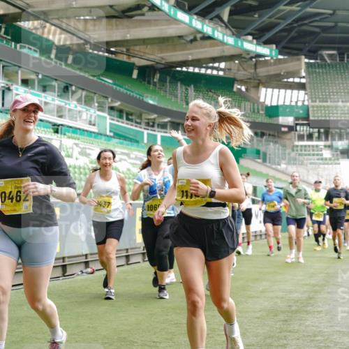 13.09.2026 - 21. swb-Marathon Bremen Michael Burmester http://msf.ph/oto/10418450 13.09.2026 10:43:10 Laufen im Stadion 10002, 10004, 10005, 10148, 10271, 10303, 10325, 10330, 10335, 10361, 10362, 10395, 10396, 10402, 10459, 10461, 10462, 10474, 10490, 10491, 10513, 10519, 10546, 10557, 10572, 10605, 10606, 10665, 10752, 10773, 10784, 10805, 10854, 10880, 10882, 10899, 10900, 10909, 10963, 10977, 11026, 11027, 11041, 11078, 11084, 11085, 11090, 11097, 11098, 11140, 11173, 11192, 11217, 11264, 11274, 11333, 11337, 11448, 11456, 11461, 11482 meine-sportfotos.de