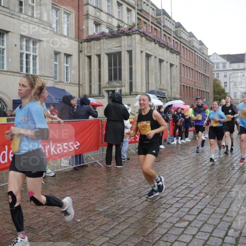 13.09.2026 - Kiel Lauf Yannick Fuchs http://msf.ph/oto/10418459 13.09.2026 10:50:34 Ziel 274, 395, 576, 807, 952, 1124, 1737, 1904, 1921, 1980, 2521, 2530, 3032, 3737, 3769, 3929, 4875, 4922, 5100, 5549, 5800, 6127, 6666, 6864, 7229, 7266, 7520, 8086, 8131, 8365, 8768, 9013, 9148, 9433, 9434, 10192, 10391, 10486, 11080, 12092, 12288, 12429, 12602, 124, 177, 213, 274, 706, 707, 723, 835, 1008, 1057, 1154, 1401, 1779, 1980, 2709, 2901, 3214, 3216, 3436, 3889, 4270, 4317, 4714, 4743, 5394, 5438, 5456, 5804, 6127, 6248, 6250, 6445 meine-sportfotos.de