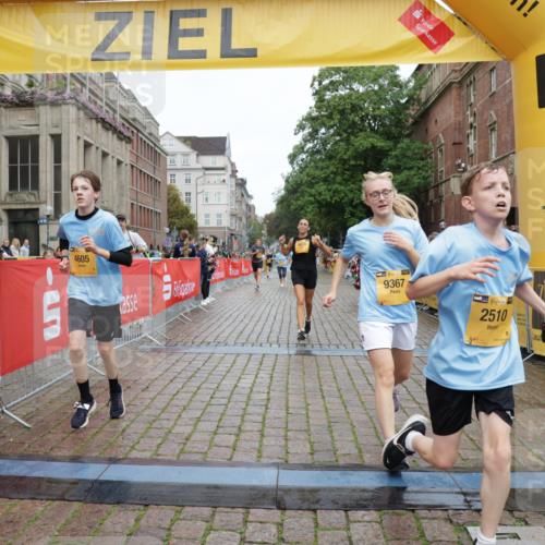 13.09.2026 - Kiel Lauf Yannick Fuchs http://msf.ph/oto/10418465 13.09.2026 09:39:50 Ziel 2123, 2510, 4090, 4605, 4862, 8620, 9367, 9782, 10031, 10769, 11034, 12172, 3522, 4104, 5272, 5398, 7216, 8591, 8807, 9351, 9444, 9782, 10303, 10769, 12172, 12833, 1120, 3416, 5081, 5946, 6209, 12715, 5272, 5398, 5869, 7431, 12496, 12682, 12833 meine-sportfotos.de
