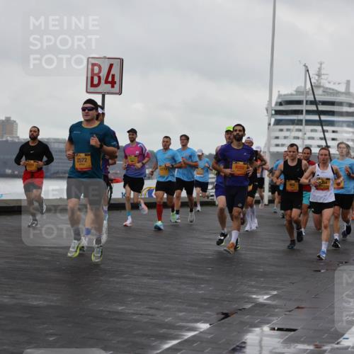 13.09.2026 - Kiel Lauf Andreas Tolksdorf http://msf.ph/oto/10418532 13.09.2026 10:57:10 Kiellinie 9575, 169, 4, 2572, 8093, 12772, 902, 3 meine-sportfotos.de