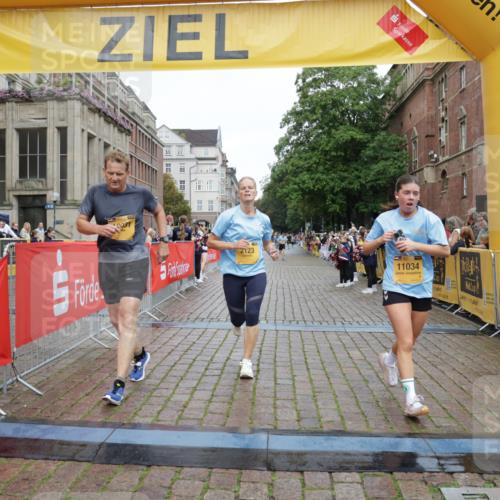 13.09.2026 - Kiel Lauf Yannick Fuchs http://msf.ph/oto/10418538 13.09.2026 09:39:56 Ziel 2123, 2510, 4605, 6209, 8620, 9367, 10031, 11034, 3522, 4090, 4104, 4862, 8591, 8807, 9351, 9444, 9782, 10303, 10769, 12172, 1120, 2546, 3416, 5081, 5946, 10413, 10825, 11410, 12715, 5272, 5398, 5869, 7216, 7431, 12833 meine-sportfotos.de