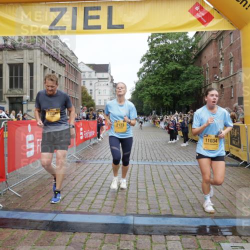 13.09.2026 - Kiel Lauf Yannick Fuchs http://msf.ph/oto/10418542 13.09.2026 09:39:56 Ziel 2123, 2510, 4605, 6209, 8620, 9367, 10031, 11034, 3522, 4090, 4104, 4862, 8591, 8807, 9351, 9444, 9782, 10303, 10769, 12172, 1120, 2546, 3416, 5081, 5946, 10413, 10825, 11410, 12715, 5272, 5398, 5869, 7216, 7431, 12833 meine-sportfotos.de