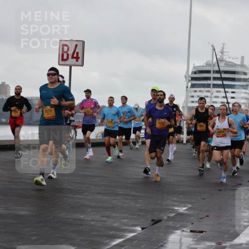 13.09.2026 - Kiel Lauf Andreas Tolksdorf http://msf.ph/oto/10418544 13.09.2026 10:57:10 Kiellinie 2572, 4, 12772, 8093, 902, 4954, 3 meine-sportfotos.de
