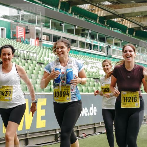 13.09.2026 - 21. swb-Marathon Bremen Michael Burmester http://msf.ph/oto/10418545 13.09.2026 10:43:13 Laufen im Stadion 10002, 10004, 10005, 10148, 10271, 10303, 10325, 10330, 10335, 10361, 10362, 10395, 10396, 10402, 10459, 10474, 10490, 10491, 10513, 10519, 10546, 10557, 10572, 10605, 10606, 10665, 10752, 10756, 10773, 10784, 10805, 10854, 10880, 10882, 10899, 10900, 10909, 10963, 10977, 10997, 11026, 11027, 11041, 11078, 11084, 11085, 11090, 11097, 11098, 11140, 11173, 11192, 11217, 11264, 11274, 11333, 11337, 11448, 11456, 11461, 11482 meine-sportfotos.de