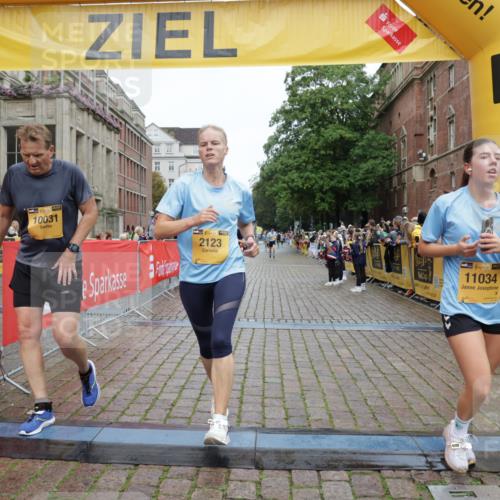 13.09.2026 - Kiel Lauf Yannick Fuchs http://msf.ph/oto/10418560 13.09.2026 09:39:56 Ziel 2123, 2510, 4605, 6209, 8620, 9367, 10031, 11034, 3522, 4090, 4104, 4862, 8591, 8807, 9351, 9444, 9782, 10303, 10769, 12172, 1120, 2546, 3416, 5081, 5946, 10413, 10825, 11410, 12715, 5272, 5398, 5869, 7216, 7431, 12833 meine-sportfotos.de