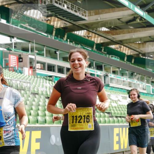 13.09.2026 - 21. swb-Marathon Bremen Michael Burmester http://msf.ph/oto/10418570 13.09.2026 10:43:14 Laufen im Stadion 10002, 10004, 10005, 10148, 10271, 10303, 10325, 10330, 10335, 10361, 10362, 10395, 10396, 10402, 10459, 10474, 10490, 10491, 10513, 10519, 10546, 10557, 10572, 10605, 10606, 10665, 10752, 10756, 10773, 10779, 10784, 10805, 10854, 10880, 10882, 10899, 10900, 10909, 10963, 10977, 10997, 11026, 11027, 11041, 11078, 11084, 11085, 11090, 11097, 11098, 11140, 11173, 11192, 11217, 11264, 11274, 11333, 11337, 11448, 11456, 11461, 11482 meine-sportfotos.de