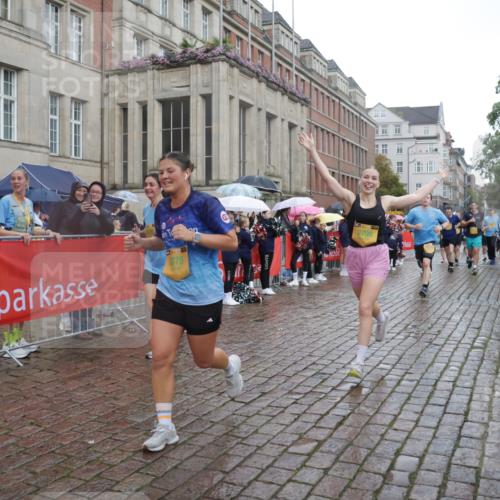 13.09.2026 - Kiel Lauf Yannick Fuchs http://msf.ph/oto/10418583 13.09.2026 10:50:41 Ziel 395, 715, 1737, 1904, 1921, 2521, 2530, 3238, 3295, 4279, 4875, 5426, 5430, 5549, 5800, 6666, 7224, 7229, 8105, 8131, 8768, 8848, 9013, 9433, 9599, 10028, 10029, 10192, 10198, 10391, 10968, 11684, 11960, 12092, 12262, 12429, 12602, 124, 177, 213, 274, 576, 706, 707, 723, 807, 835, 952, 1008, 1124, 1154, 1779, 1980, 2709, 3032, 3214, 3216, 3436, 3737, 3769, 3889, 3929, 4270, 4714, 4743, 4922, 5100, 5394, 5456, 5549, 5804, 6127, 6248, 6250, 6445, 6666, 6864, 7266, 7520 meine-sportfotos.de