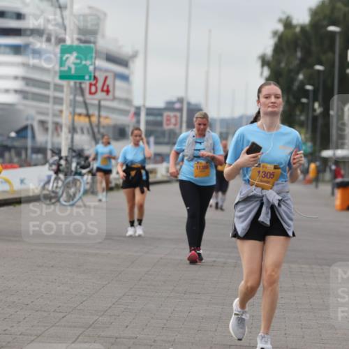 13.09.2026 - Kiel Lauf Andreas Tolksdorf http://msf.ph/oto/10418606 13.09.2026 10:08:32 Kiellinie 84, 83, 1138, 39, 1, 305, 3935 meine-sportfotos.de
