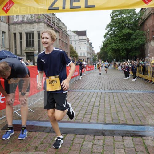 13.09.2026 - Kiel Lauf Yannick Fuchs http://msf.ph/oto/10418610 13.09.2026 09:39:59 Ziel 2123, 3416, 5946, 6209, 8620, 10031, 11034, 2510, 3522, 4090, 4104, 4605, 4862, 8591, 8620, 8807, 9351, 9367, 9444, 9782, 10303, 10769, 12172, 1120, 2546, 3724, 5081, 9734, 10413, 10418, 10825, 10971, 11410, 12715, 3522, 4104, 7216, 8591, 12833 meine-sportfotos.de