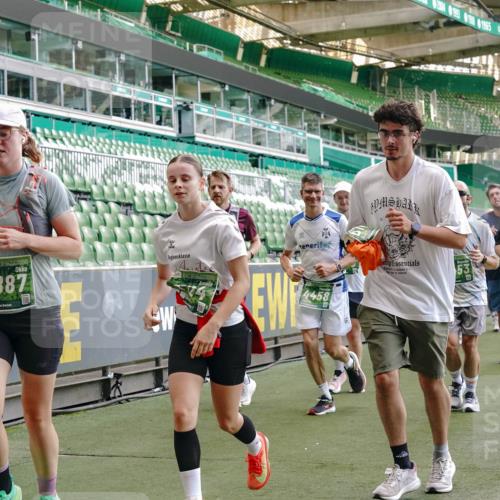 13.09.2026 - 21. swb-Marathon Bremen Michael Burmester http://msf.ph/oto/10418619 13.09.2026 13:20:40 Laufen im Stadion 333, 423, 464, 512, 620, 704, 782, 938, 1066, 1129, 1156, 1158, 1177, 1316, 1409, 1439, 1446, 1676, 1697, 1756, 1808, 1815, 1846, 1916, 2010, 2028, 2064, 2139, 2201, 2240, 2258, 2278, 2315, 2349, 2394, 2395, 2414, 2417, 2437, 2501, 2519, 2533, 2551, 2588, 2626, 2689, 2694, 2695, 2702, 2703, 2722, 2736, 2756, 2793, 2828, 2843, 2886, 2954, 3004, 3010, 3017, 3018, 3031, 3035, 3036, 3037, 3059, 3070, 3074, 3102, 3116, 3139, 3144, 3243, 3263, 3264, 3310, 3315 meine-sportfotos.de