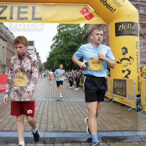 13.09.2026 - Kiel Lauf Yannick Fuchs http://msf.ph/oto/10418641 13.09.2026 09:40:06 Ziel 1120, 3416, 5081, 5946, 6209, 12715, 2123, 2510, 4090, 4605, 4862, 6209, 8620, 9351, 9367, 9444, 9782, 10031, 10303, 10769, 11034, 12172, 2284, 2546, 2695, 3694, 3724, 4987, 9734, 10413, 10418, 10825, 10971, 11410, 3522, 4104, 8591, 8807, 9351 meine-sportfotos.de