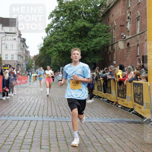 13.09.2026 - Kiel Lauf Yannick Fuchs http://msf.ph/oto/10418653 13.09.2026 09:40:07 Ziel 1120, 2546, 3416, 5081, 5946, 12715, 2123, 2510, 4090, 4605, 4862, 6209, 8620, 9351, 9367, 9444, 9782, 10031, 10303, 10769, 11034, 12172, 2284, 2695, 3694, 3724, 4987, 9734, 10413, 10418, 10825, 10971, 11410, 3522, 4104, 8591, 8807, 9351, 9444 meine-sportfotos.de