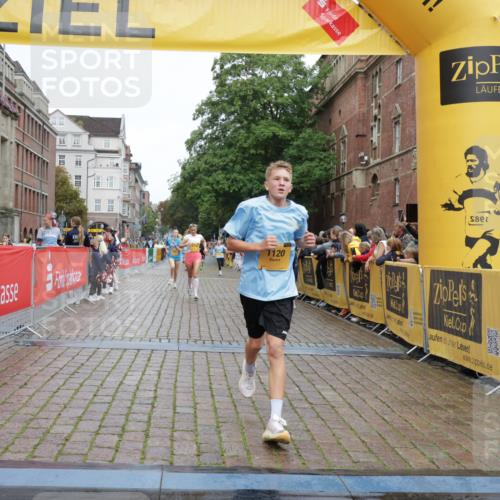 13.09.2026 - Kiel Lauf Yannick Fuchs http://msf.ph/oto/10418664 13.09.2026 09:40:07 Ziel 1120, 2546, 3416, 5081, 5946, 12715, 2123, 2510, 4090, 4605, 4862, 6209, 8620, 9351, 9367, 9444, 9782, 10031, 10303, 10769, 11034, 12172, 2284, 2695, 3694, 3724, 4987, 9734, 10413, 10418, 10825, 10971, 11410, 3522, 4104, 8591, 8807, 9351, 9444 meine-sportfotos.de
