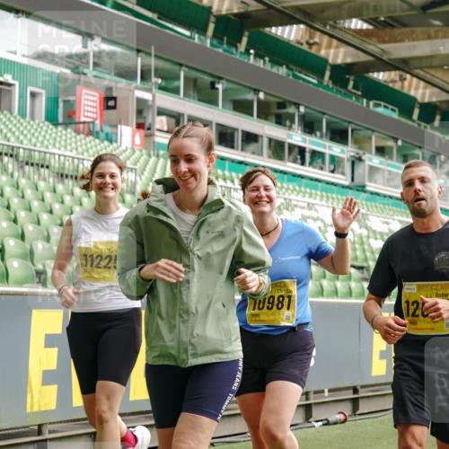 13.09.2026 - 21. swb-Marathon Bremen Michael Burmester http://msf.ph/oto/10418703 13.09.2026 10:43:17 Laufen im Stadion 10002, 10004, 10005, 10148, 10271, 10303, 10325, 10330, 10335, 10361, 10362, 10395, 10396, 10402, 10459, 10474, 10490, 10491, 10513, 10519, 10546, 10557, 10572, 10605, 10606, 10665, 10752, 10756, 10773, 10779, 10784, 10805, 10854, 10880, 10882, 10899, 10900, 10909, 10963, 10977, 10997, 11026, 11027, 11041, 11078, 11084, 11085, 11090, 11097, 11098, 11140, 11173, 11192, 11217, 11264, 11274, 11333, 11337, 11448, 11456, 11461, 11482 meine-sportfotos.de