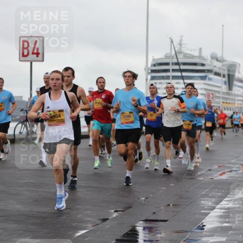 13.09.2026 - Kiel Lauf Andreas Tolksdorf http://msf.ph/oto/10418719 13.09.2026 10:57:12 Kiellinie 92, 3309, 4, 4954, 314, 3194, 12448, 3 meine-sportfotos.de