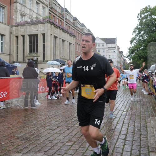 13.09.2026 - Kiel Lauf Yannick Fuchs http://msf.ph/oto/10418732 13.09.2026 10:50:57 Ziel 1442, 2029, 2578, 2772, 4106, 4354, 5992, 6557, 7013, 7314, 7469, 8215, 9092, 9508, 9689, 9798, 11454, 12608, 213, 274, 395, 576, 715, 807, 835, 952, 1124, 1737, 1779, 1904, 1921, 1980, 2029, 2521, 2530, 3032, 3238, 3295, 3737, 3769, 3929, 4279, 4875, 4922, 5100, 5426, 5430, 5549, 5800, 6127, 6666, 6864, 7224, 7229, 7266, 7520, 8105, 8131, 8768, 8848, 9599, 10028, 10029, 10192, 10198, 10391, 10968, 11684, 11960, 12092, 12262, 238, 251, 3214, 3216, 3436 meine-sportfotos.de