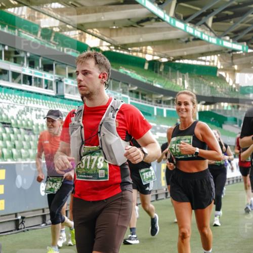 13.09.2026 - 21. swb-Marathon Bremen Michael Burmester http://msf.ph/oto/10418751 13.09.2026 13:20:44 Laufen im Stadion 333, 423, 464, 512, 601, 620, 704, 782, 938, 1066, 1094, 1129, 1156, 1158, 1177, 1316, 1409, 1439, 1446, 1676, 1697, 1756, 1808, 1815, 1846, 1916, 2010, 2028, 2064, 2139, 2201, 2240, 2258, 2278, 2315, 2349, 2394, 2395, 2414, 2417, 2437, 2501, 2519, 2533, 2551, 2588, 2626, 2689, 2694, 2695, 2702, 2703, 2722, 2736, 2756, 2793, 2828, 2886, 2954, 3004, 3010, 3017, 3018, 3035, 3036, 3037, 3059, 3070, 3074, 3102, 3116, 3139, 3144, 3243, 3263, 3264, 3310, 3315 meine-sportfotos.de