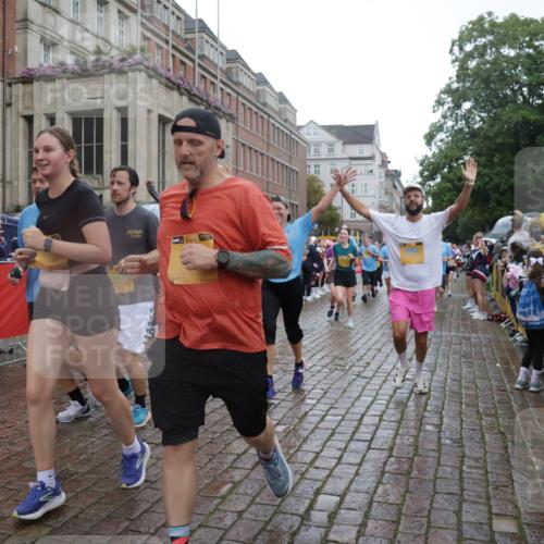13.09.2026 - Kiel Lauf Yannick Fuchs http://msf.ph/oto/10418758 13.09.2026 10:50:58 Ziel 1442, 2578, 2772, 4106, 4273, 4354, 5992, 6557, 7013, 7314, 7469, 8215, 9092, 9508, 9689, 9798, 11454, 12608, 213, 274, 395, 576, 715, 807, 952, 1124, 1737, 1904, 1921, 1980, 2029, 2521, 2530, 2578, 3032, 3238, 3295, 3737, 3769, 3929, 4279, 4875, 4922, 5100, 5426, 5430, 5549, 5800, 6127, 6666, 6864, 7224, 7229, 7266, 7520, 8105, 8131, 8768, 8848, 9599, 10028, 10029, 10192, 10198, 10391, 10968, 11684, 11960, 12092, 12262, 238, 251, 3214, 3216, 3436 meine-sportfotos.de