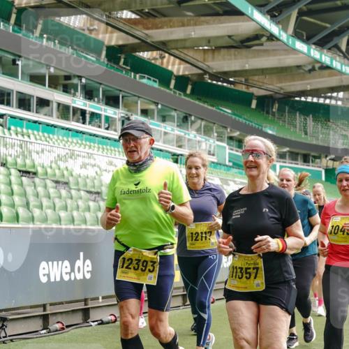 13.09.2026 - 21. swb-Marathon Bremen Michael Burmester http://msf.ph/oto/10418780 13.09.2026 10:43:20 Laufen im Stadion 10002, 10004, 10005, 10148, 10271, 10303, 10325, 10330, 10335, 10361, 10362, 10395, 10396, 10402, 10459, 10474, 10490, 10491, 10513, 10519, 10557, 10572, 10605, 10606, 10665, 10752, 10756, 10773, 10779, 10784, 10805, 10854, 10880, 10882, 10899, 10900, 10909, 10963, 10997, 11026, 11027, 11041, 11078, 11084, 11085, 11090, 11097, 11098, 11140, 11173, 11192, 11217, 11264, 11274, 11333, 11337, 11355, 11448, 11456, 11461, 11482 meine-sportfotos.de