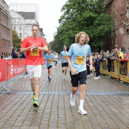 13.09.2026 - Kiel Lauf Yannick Fuchs http://msf.ph/oto/10418782 13.09.2026 09:40:19 Ziel 2284, 2546, 3724, 4987, 9734, 10413, 10418, 10825, 10971, 11410, 12715, 1120, 2123, 2510, 3416, 4090, 4605, 5081, 5946, 6209, 8620, 9367, 10031, 11034, 12715, 1081, 2695, 2847, 3552, 3694, 6563, 7131, 7239, 7730, 11750, 2510, 4090, 4605, 4862, 9367, 9782, 10303, 10769, 12172 meine-sportfotos.de