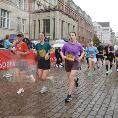 13.09.2026 - Kiel Lauf Yannick Fuchs http://msf.ph/oto/10418805 13.09.2026 10:51:01 Ziel 638, 1442, 2730, 2772, 4106, 4273, 4354, 4745, 5992, 5999, 6293, 6557, 7013, 7469, 9092, 9689, 11454, 12608, 395, 576, 715, 807, 952, 1124, 1737, 1904, 1921, 2029, 2521, 2530, 2578, 3032, 3238, 3295, 3929, 4279, 4875, 4922, 5100, 5426, 5430, 5549, 5800, 5992, 6666, 6864, 7224, 7229, 7266, 7314, 7520, 8105, 8131, 8215, 8768, 8848, 9508, 9599, 9798, 10028, 10029, 10192, 10198, 10391, 10968, 11684, 11960, 12092, 12262, 238, 251, 3214, 3216 meine-sportfotos.de