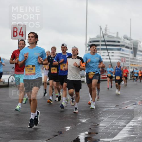 13.09.2026 - Kiel Lauf Andreas Tolksdorf http://msf.ph/oto/10418832 13.09.2026 10:57:13 Kiellinie 4, 38, 902, 38, 3194, 9795, 66, 12448, 3 meine-sportfotos.de