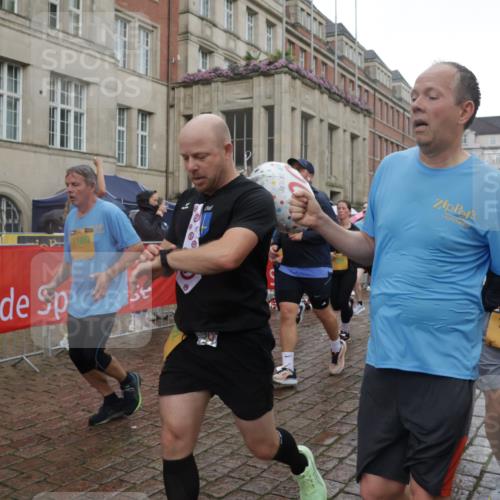 13.09.2026 - Kiel Lauf Yannick Fuchs http://msf.ph/oto/10418859 13.09.2026 10:51:03 Ziel 386, 638, 1442, 1758, 2730, 2772, 4106, 4258, 4259, 4273, 4354, 4745, 5999, 6293, 6557, 7013, 7469, 8464, 9092, 9689, 10455, 11281, 11454, 395, 715, 807, 952, 1124, 1737, 1904, 1921, 2029, 2521, 2530, 2578, 3238, 3295, 3929, 4279, 4875, 4922, 5426, 5430, 5549, 5800, 5992, 6666, 6864, 7224, 7229, 7266, 7314, 7520, 8105, 8131, 8215, 8768, 8848, 9508, 9599, 9798, 10028, 10029, 10192, 10198, 10391, 10968, 11684, 11960, 12092, 12262, 238, 251 meine-sportfotos.de