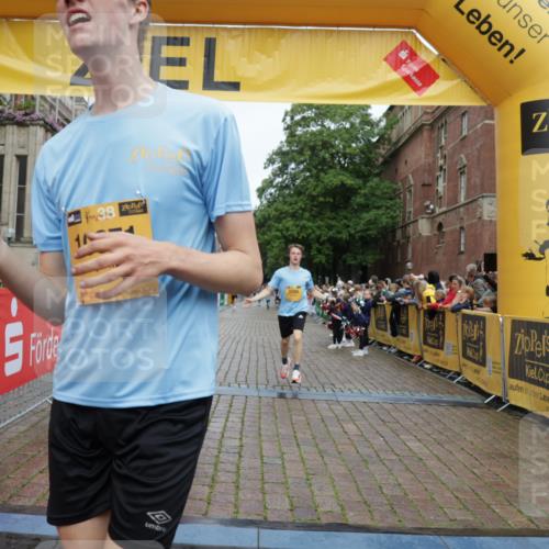 13.09.2026 - Kiel Lauf Yannick Fuchs http://msf.ph/oto/10418865 13.09.2026 09:40:22 Ziel 2284, 2546, 2695, 3694, 3724, 4987, 9734, 10413, 10418, 10825, 10971, 11410, 1120, 2123, 2510, 2546, 3416, 4605, 5081, 5946, 6209, 8620, 9367, 10031, 11034, 12715, 420, 1081, 2847, 3552, 6563, 7131, 7239, 7730, 11750, 12225, 2510, 4090, 4605, 4862, 8620, 9367, 9782, 10769, 12172 meine-sportfotos.de