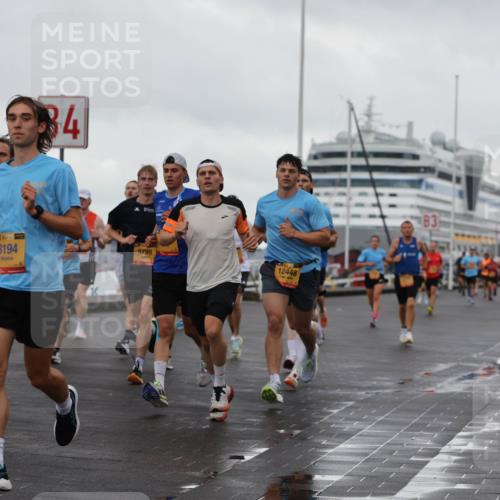 13.09.2026 - Kiel Lauf Andreas Tolksdorf http://msf.ph/oto/10418876 13.09.2026 10:57:14 Kiellinie 220, 20, 3194, 34, 9795, 12448 meine-sportfotos.de