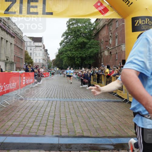 13.09.2026 - Kiel Lauf Yannick Fuchs http://msf.ph/oto/10418900 13.09.2026 09:40:24 Ziel 2284, 2695, 3694, 3724, 4987, 9734, 10418, 10971, 11410, 1120, 2123, 2546, 3416, 5081, 5946, 6209, 8620, 10031, 10413, 10825, 11034, 11410, 12715, 420, 1081, 2847, 3552, 6563, 7131, 7239, 7730, 10353, 11750, 12225, 2510, 4090, 4605, 4862, 8620, 9367 meine-sportfotos.de