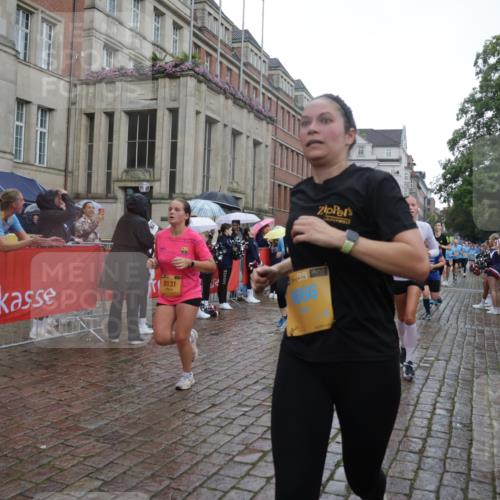 13.09.2026 - Kiel Lauf Yannick Fuchs http://msf.ph/oto/10418904 13.09.2026 10:51:06 Ziel 386, 638, 1442, 1758, 2247, 2730, 3873, 4106, 4258, 4259, 4273, 4745, 5999, 6293, 6557, 7013, 7469, 8464, 9007, 10455, 11281, 11579, 11910, 12823, 395, 715, 1737, 1904, 1921, 2029, 2521, 2530, 2578, 2772, 3238, 3295, 4279, 4354, 4875, 5426, 5430, 5549, 5800, 5992, 6666, 7224, 7229, 7314, 8105, 8131, 8215, 8768, 8848, 9092, 9508, 9599, 9689, 9798, 10028, 10029, 10192, 10198, 10391, 10968, 11454, 11684, 11960, 12092, 12262, 238, 251, 1904, 5800 meine-sportfotos.de