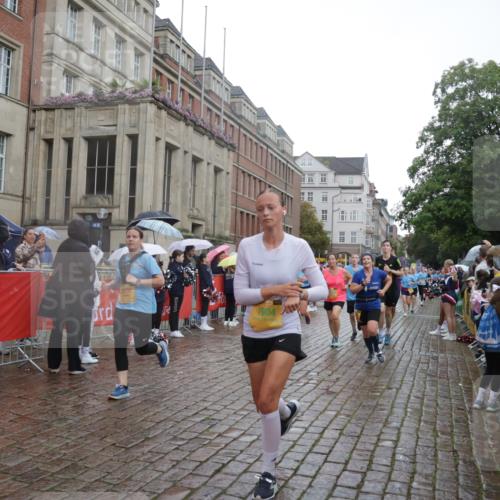 13.09.2026 - Kiel Lauf Yannick Fuchs http://msf.ph/oto/10418910 13.09.2026 10:51:07 Ziel 386, 638, 1442, 1758, 2247, 2730, 3873, 4106, 4258, 4259, 4273, 4745, 5999, 6293, 6557, 7013, 7469, 8464, 9007, 10455, 11154, 11214, 11281, 11579, 11910, 12823, 395, 715, 1737, 1904, 1921, 2029, 2521, 2530, 2578, 2772, 3238, 3295, 4279, 4354, 4875, 5426, 5430, 5800, 5992, 7224, 7229, 7314, 8105, 8131, 8215, 8768, 8848, 9092, 9508, 9599, 9689, 9798, 10028, 10029, 10192, 10198, 10391, 10968, 11454, 11684, 11960, 12092, 12262, 238, 251, 1904, 5800 meine-sportfotos.de