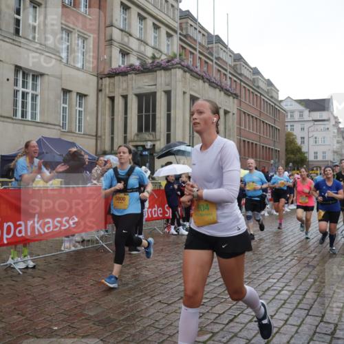 13.09.2026 - Kiel Lauf Yannick Fuchs http://msf.ph/oto/10418917 13.09.2026 10:51:07 Ziel 386, 638, 1442, 1758, 2247, 2730, 3873, 4106, 4258, 4259, 4273, 4745, 5999, 6293, 6557, 7013, 7469, 8464, 9007, 10455, 11154, 11214, 11281, 11579, 11910, 12823, 395, 715, 1737, 1904, 1921, 2029, 2521, 2530, 2578, 2772, 3238, 3295, 4279, 4354, 4875, 5426, 5430, 5800, 5992, 7224, 7229, 7314, 8105, 8131, 8215, 8768, 8848, 9092, 9508, 9599, 9689, 9798, 10028, 10029, 10192, 10198, 10391, 10968, 11454, 11684, 11960, 12092, 12262, 238, 251, 1904, 5800 meine-sportfotos.de