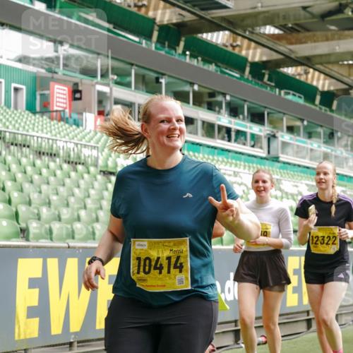 13.09.2026 - 21. swb-Marathon Bremen Michael Burmester http://msf.ph/oto/10418920 13.09.2026 10:43:23 Laufen im Stadion 10002, 10004, 10005, 10148, 10271, 10303, 10325, 10330, 10335, 10361, 10362, 10395, 10396, 10402, 10459, 10474, 10490, 10491, 10513, 10519, 10557, 10572, 10605, 10606, 10629, 10665, 10752, 10756, 10773, 10779, 10784, 10805, 10854, 10880, 10882, 10899, 10900, 10909, 10963, 10997, 11026, 11027, 11041, 11078, 11084, 11085, 11090, 11097, 11098, 11140, 11173, 11192, 11217, 11264, 11274, 11333, 11337, 11355, 11408, 11448, 11456, 11461, 11482 meine-sportfotos.de