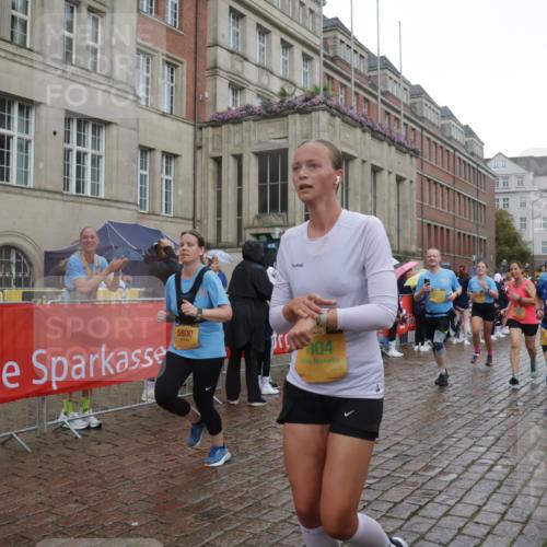 13.09.2026 - Kiel Lauf Yannick Fuchs http://msf.ph/oto/10418923 13.09.2026 10:51:07 Ziel 386, 638, 1442, 1758, 2247, 2730, 3873, 4106, 4258, 4259, 4273, 4745, 5999, 6293, 6557, 7013, 7469, 8464, 9007, 10455, 11154, 11214, 11281, 11579, 11910, 12823, 395, 715, 1737, 1904, 1921, 2029, 2521, 2530, 2578, 2772, 3238, 3295, 4279, 4354, 4875, 5426, 5430, 5800, 5992, 7224, 7229, 7314, 8105, 8131, 8215, 8768, 8848, 9092, 9508, 9599, 9689, 9798, 10028, 10029, 10192, 10198, 10391, 10968, 11454, 11684, 11960, 12092, 12262, 238, 251, 1904, 5800 meine-sportfotos.de