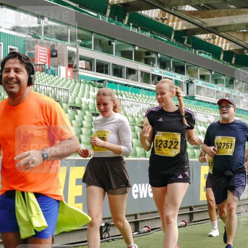 13.09.2026 - 21. swb-Marathon Bremen Michael Burmester http://msf.ph/oto/10418960 13.09.2026 10:43:24 Laufen im Stadion 10002, 10004, 10005, 10148, 10271, 10303, 10325, 10330, 10335, 10361, 10362, 10395, 10396, 10402, 10459, 10474, 10490, 10491, 10513, 10519, 10557, 10572, 10605, 10606, 10629, 10665, 10752, 10756, 10773, 10779, 10784, 10805, 10854, 10880, 10882, 10899, 10900, 10909, 10963, 10997, 11026, 11027, 11041, 11078, 11084, 11085, 11090, 11097, 11098, 11140, 11173, 11192, 11217, 11264, 11274, 11333, 11337, 11355, 11408, 11448, 11456, 11461, 11482 meine-sportfotos.de