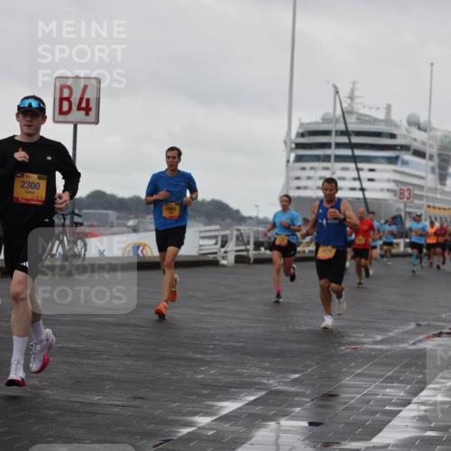 13.09.2026 - Kiel Lauf Andreas Tolksdorf http://msf.ph/oto/10419046 13.09.2026 10:57:16 Kiellinie 8402, 205, 4, 1, 39, 2300, 1661, 3731, 3 meine-sportfotos.de