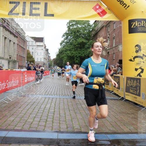 13.09.2026 - Kiel Lauf Yannick Fuchs http://msf.ph/oto/10419048 13.09.2026 09:40:34 Ziel 1081, 2695, 2847, 3552, 3694, 6563, 7131, 7239, 7730, 11750, 1120, 2284, 2546, 3416, 3724, 4987, 5081, 5946, 9734, 10413, 10418, 10825, 10971, 11410, 12715, 420, 1630, 6299, 8493, 8636, 9578, 9726, 10353, 11792, 12225, 2123, 3416, 5946, 6209, 10031, 11034 meine-sportfotos.de
