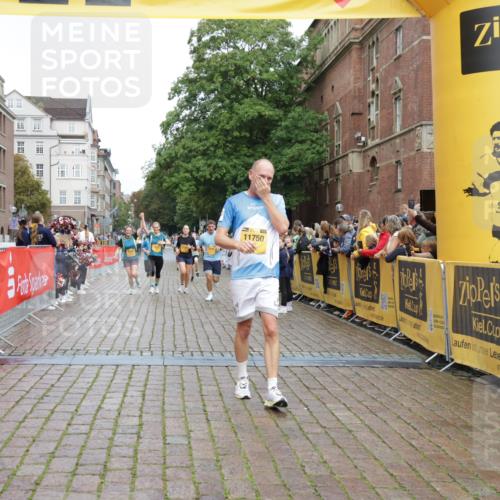 13.09.2026 - Kiel Lauf Yannick Fuchs http://msf.ph/oto/10419077 13.09.2026 09:40:36 Ziel 1081, 2847, 3552, 3694, 6563, 7131, 7239, 7730, 11750, 12225, 1120, 2284, 2546, 2695, 3416, 3694, 3724, 4987, 5081, 5946, 9734, 10413, 10418, 10825, 10971, 11410, 12715, 420, 1630, 5039, 6299, 8493, 8636, 9578, 9726, 10353, 11792, 2123, 3416, 5946, 6209 meine-sportfotos.de